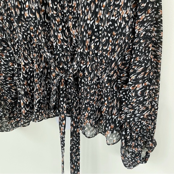 EXPRESS Metallic Printed Tie Back Balloon Sleeve Top L Large Black Gold - Picture 6 of 11